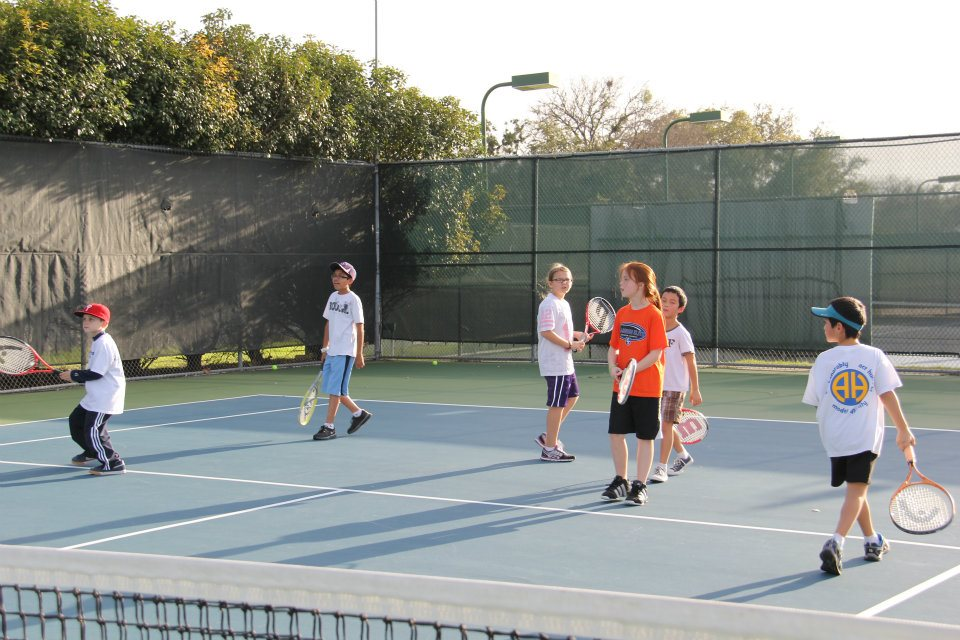 shadow cliff swim and tennis club courts