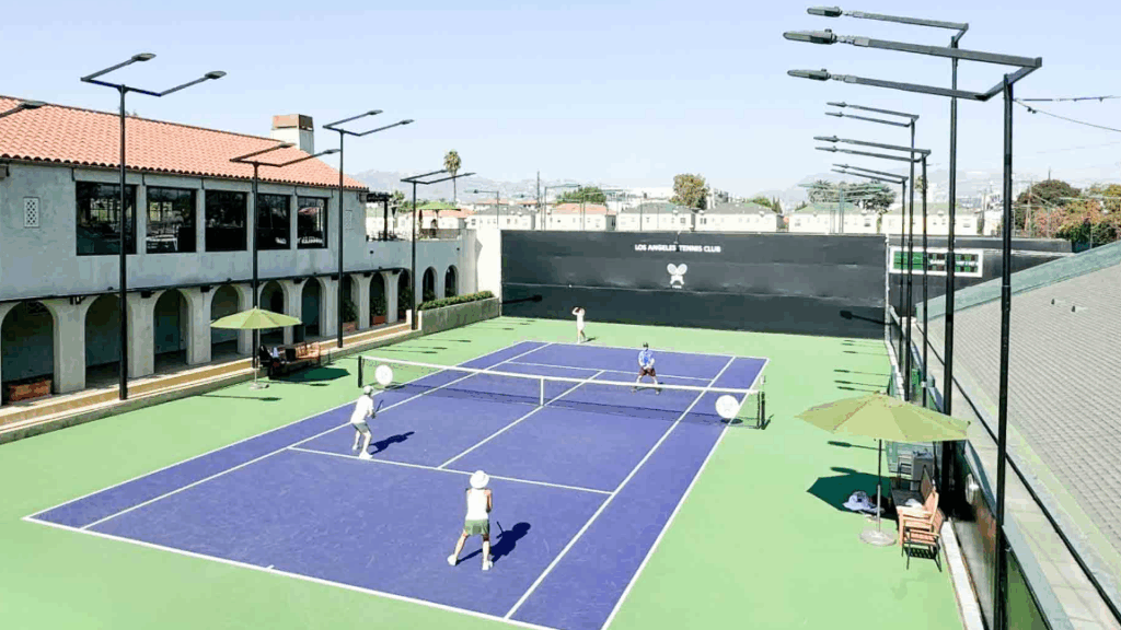los angeles tennis club court