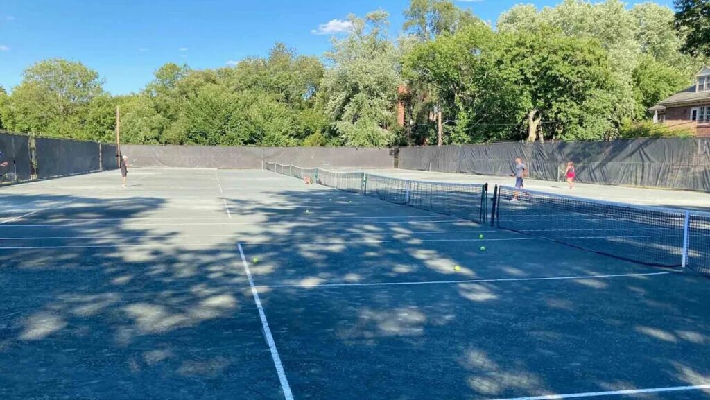 amory tennis center courts