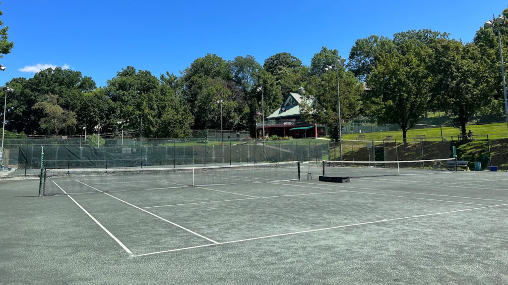 mt. lebanon tennis center courts