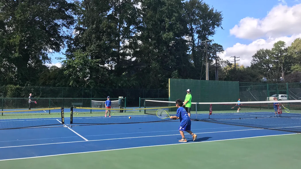 charlotte swim and tennis club courts